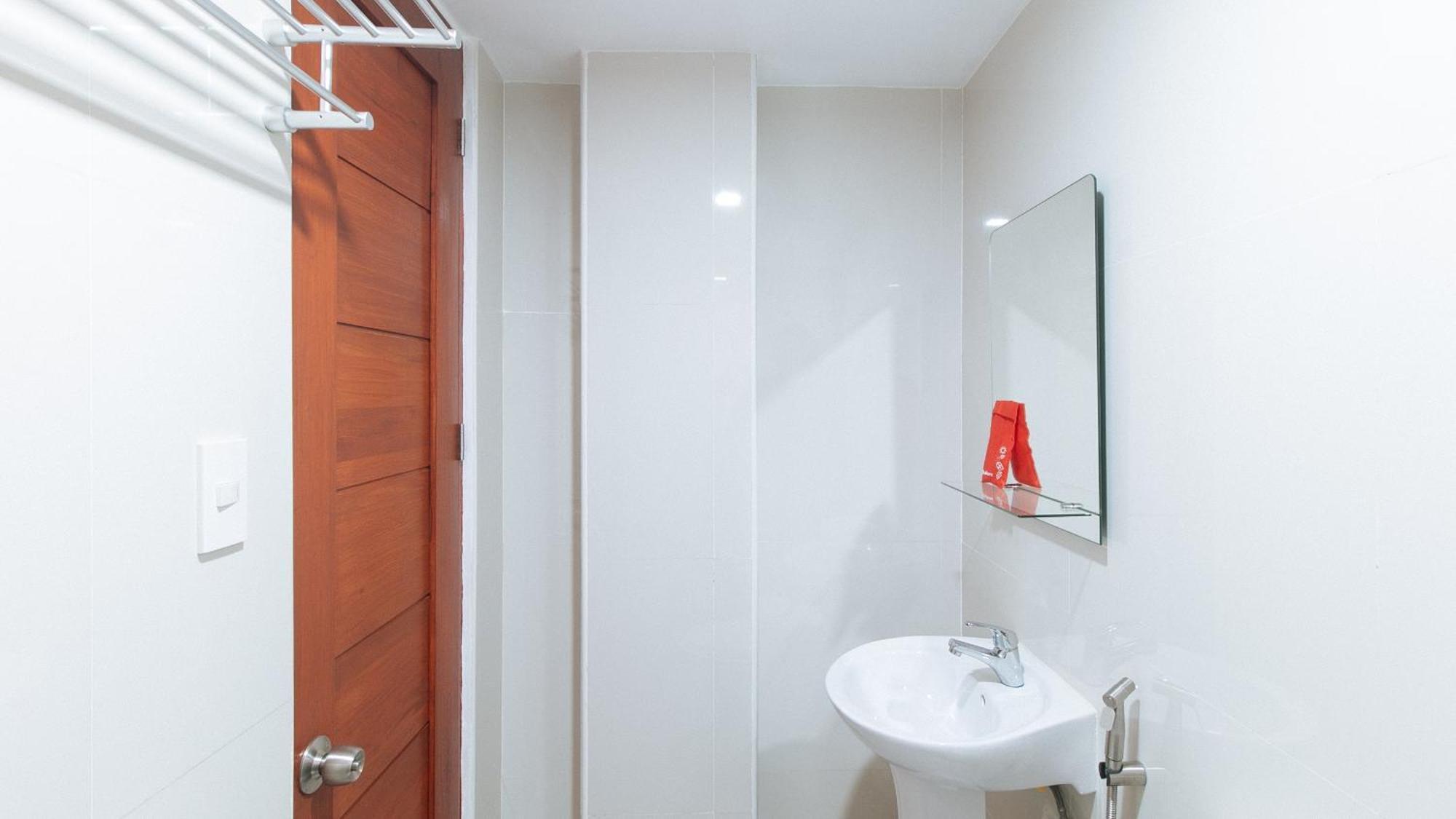 Reddoorz Near Pnr Espana Station Manila Luaran gambar