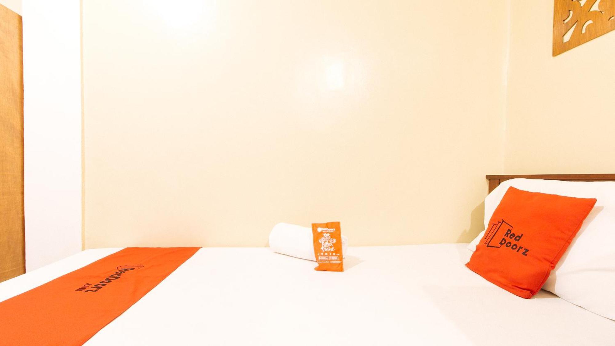 Reddoorz Near Pnr Espana Station Manila Luaran gambar