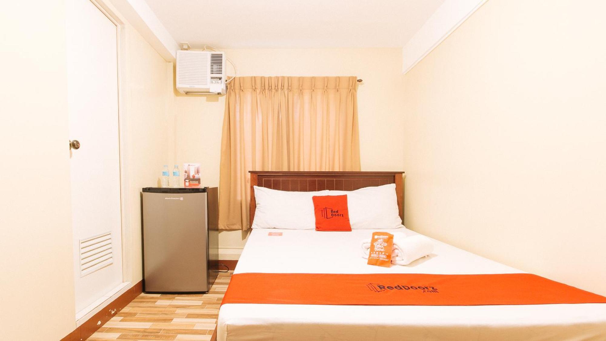 Reddoorz Near Pnr Espana Station Manila Luaran gambar