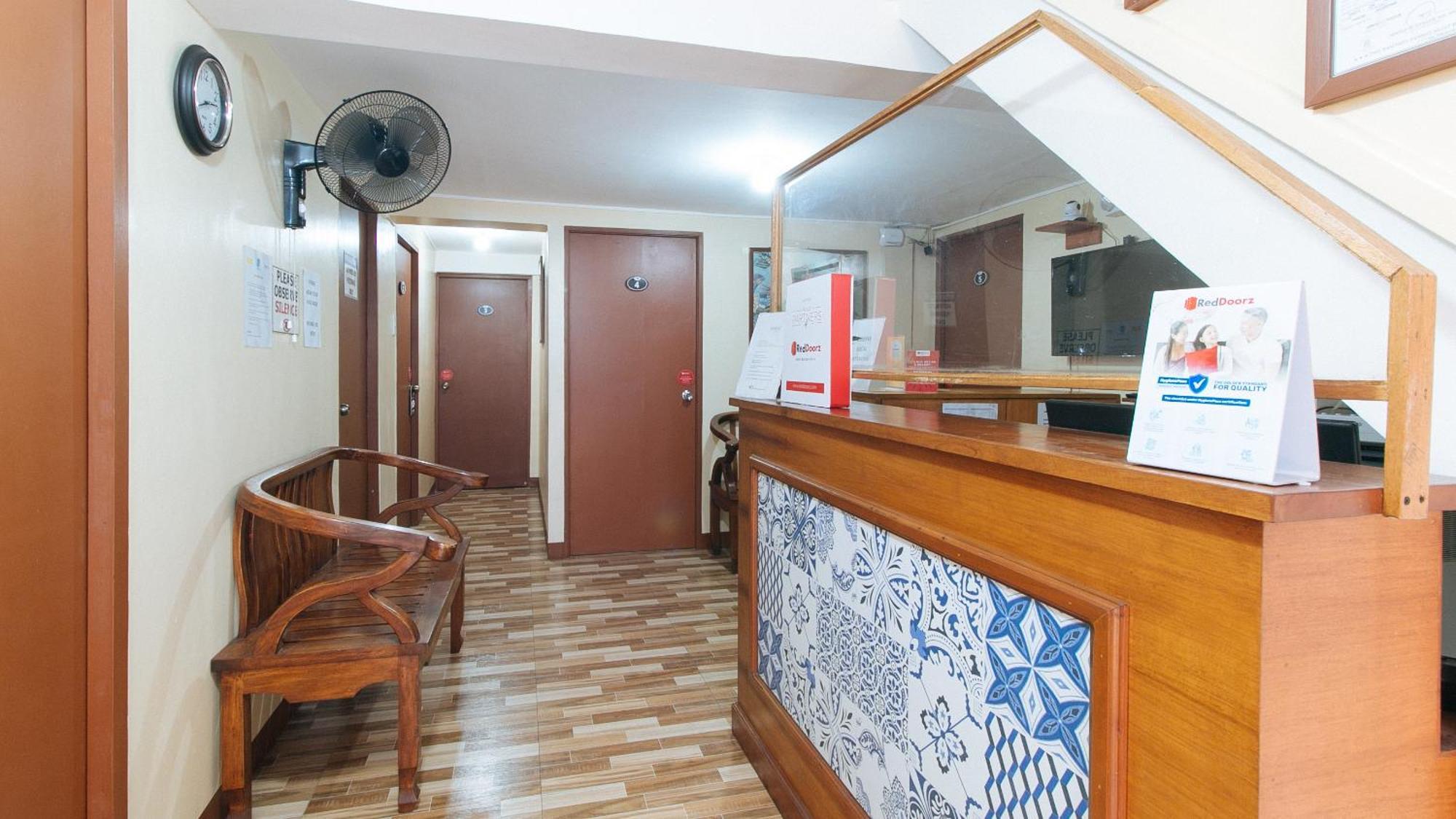 Reddoorz Near Pnr Espana Station Manila Luaran gambar