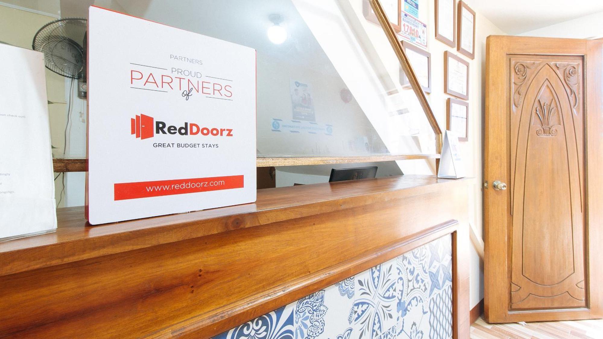 Reddoorz Near Pnr Espana Station Manila Luaran gambar